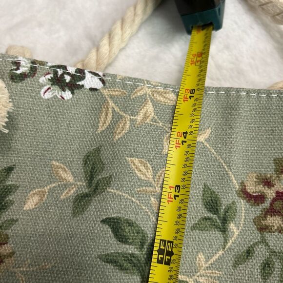 Floral Canvas Tote Bag with Rope Handles – Vintage-Style Beach or Everyday Bag. - Picture 5 of 6